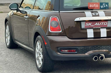 Хэтчбек MINI Cooper 2011 в 