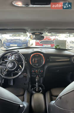 Хэтчбек MINI Cooper 2015 в 