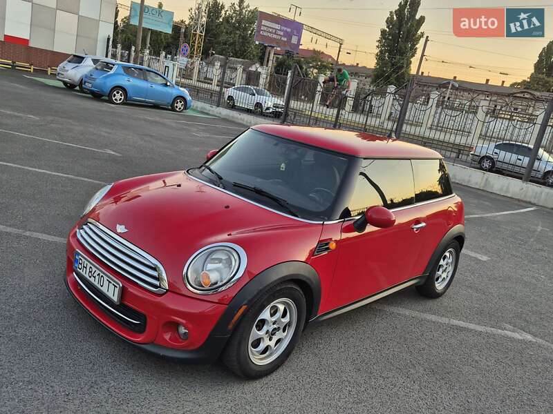 Хэтчбек MINI Cooper 2013 в Одессе