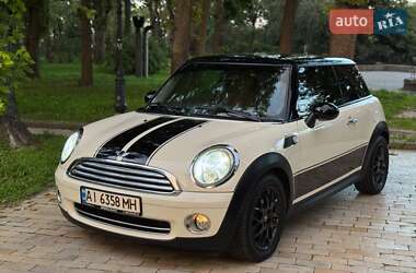 Хэтчбек MINI Cooper 2008 в 