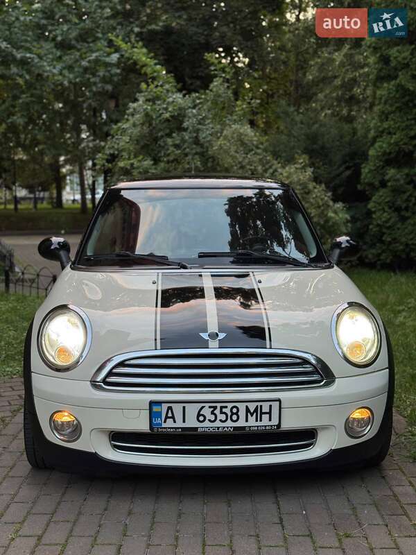 Хэтчбек MINI Cooper 2008 в 