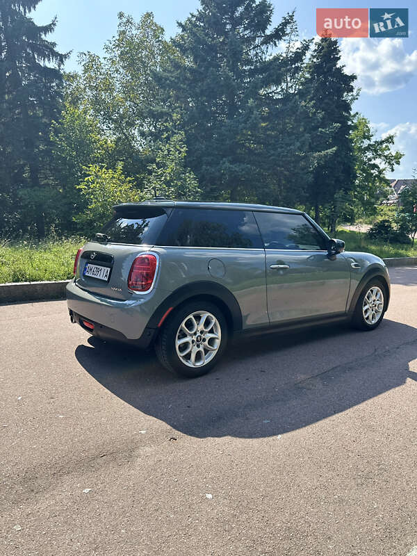 Хетчбек MINI Cooper 2020 в Житомирі