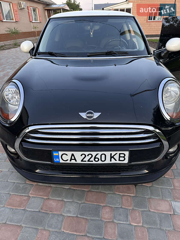Хэтчбек MINI Cooper 2014 в Черкассах