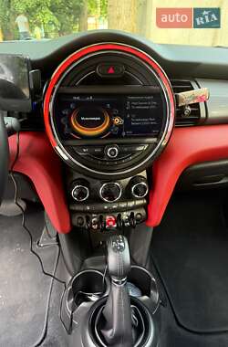 Хэтчбек MINI Cooper 2017 в 