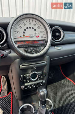 Хэтчбек MINI Cooper 2011 в 