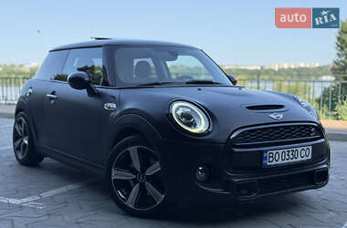 Хэтчбек MINI Cooper 2017 в 