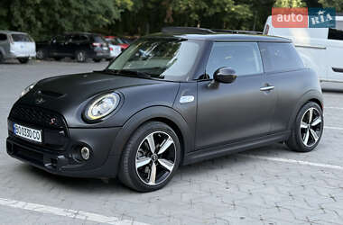 Хэтчбек MINI Cooper 2017 в 
