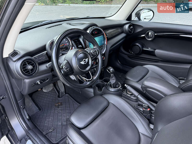 Хэтчбек MINI Cooper 2017 в Тернополе