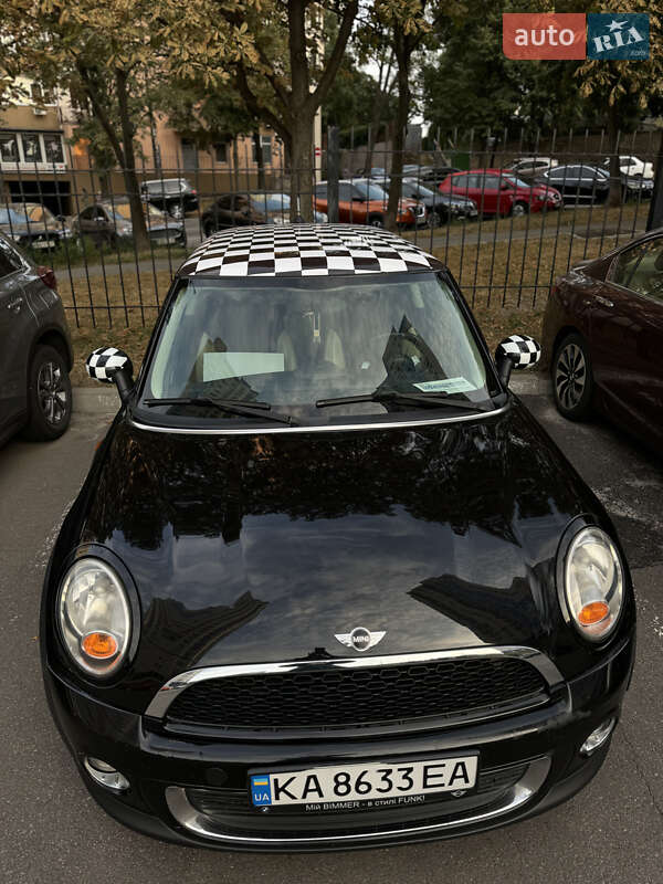 Хетчбек MINI Cooper 2010 в Києві