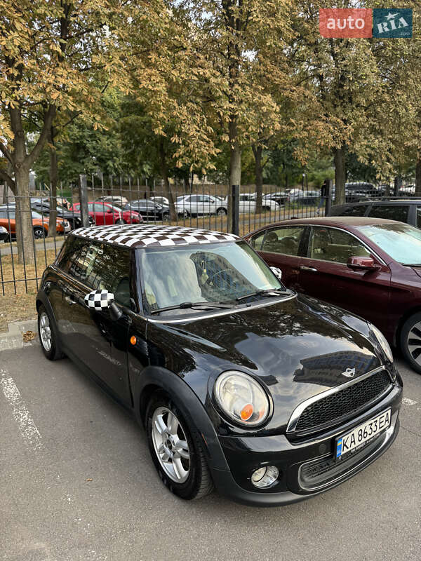 Хетчбек MINI Cooper 2010 в Києві