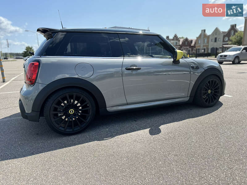 Хэтчбек MINI Cooper 2021 в Киеве