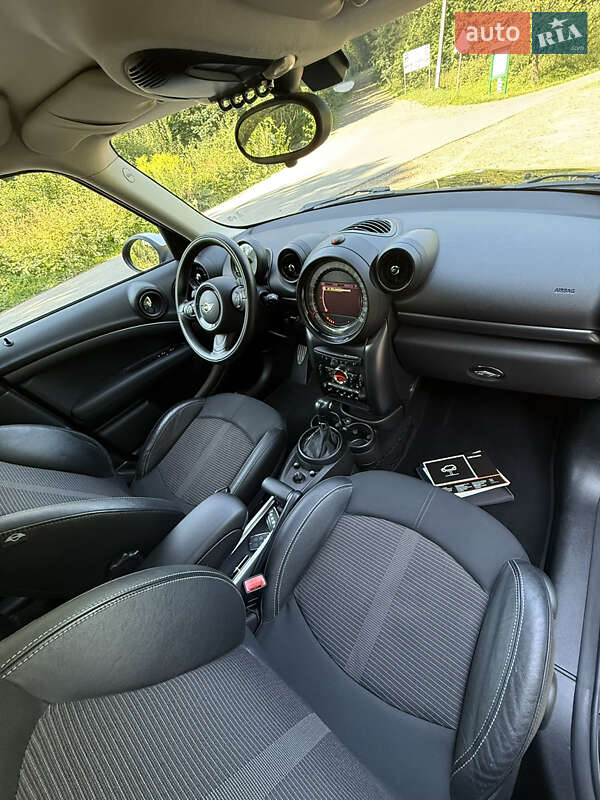 Хэтчбек MINI Cooper 2016 в Черновцах