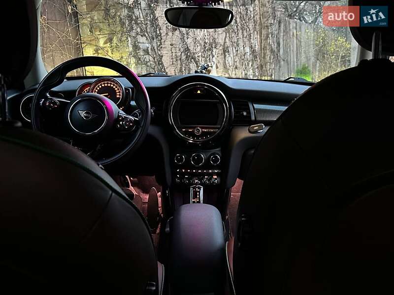 Хэтчбек MINI Cooper 2019 в Киеве