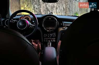 Хэтчбек MINI Cooper 2019 в 