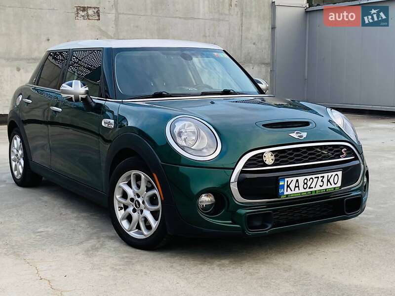 Хэтчбек MINI Cooper 2016 в 