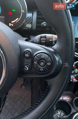 Хэтчбек MINI Cooper 2016 в 