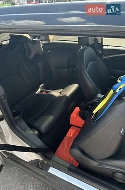 Хэтчбек MINI Cooper 2013 в 