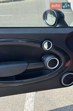 Хэтчбек MINI Cooper 2013 в 