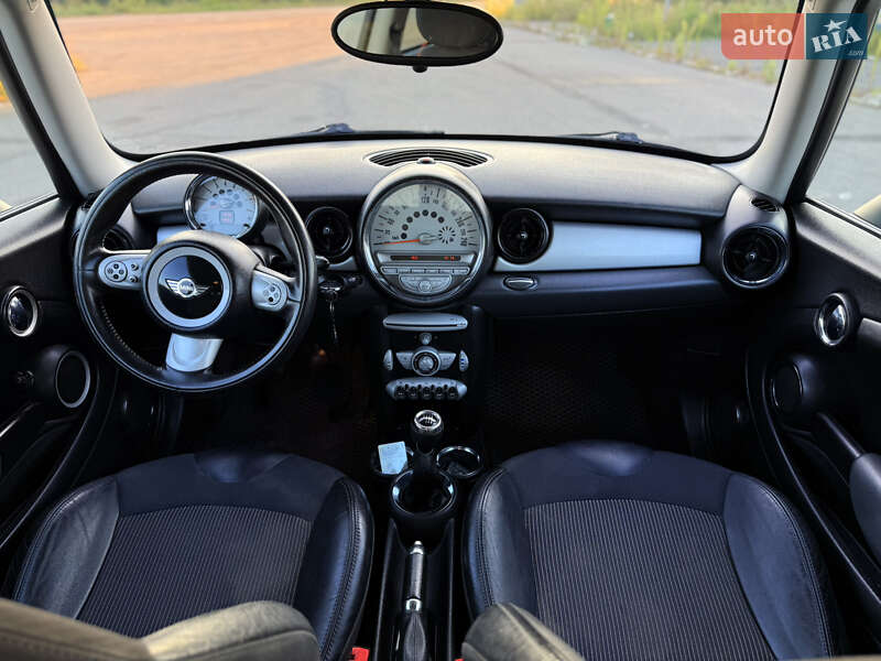Хэтчбек MINI Cooper 2007 в Мене
