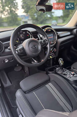Хэтчбек MINI Cooper 2021 в 