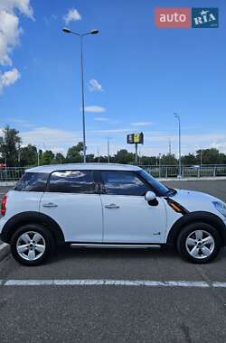 Позашляховик / Кросовер MINI Cooper 2015 в Києві