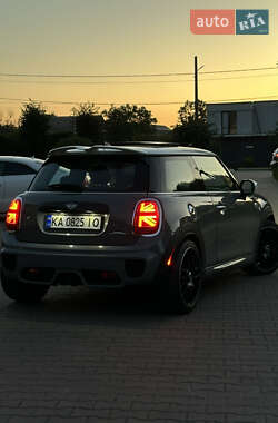 Хэтчбек MINI Cooper 2020 в 