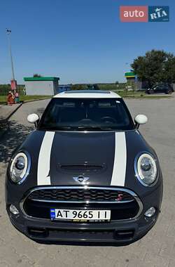Хэтчбек MINI Cooper 2018 в 