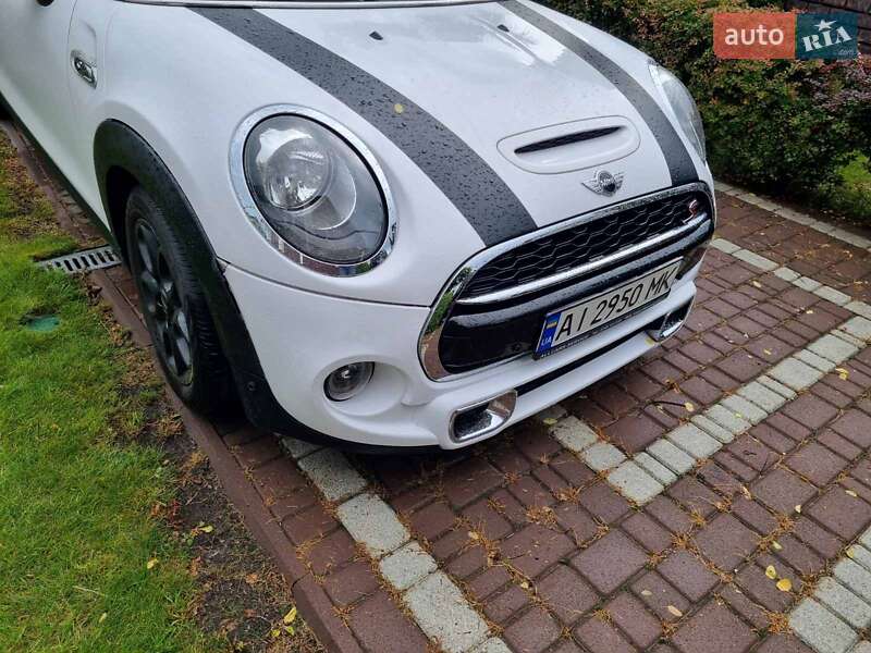 Хэтчбек MINI Cooper 2016 в Ирпене