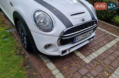 Хэтчбек MINI Cooper 2016 в 