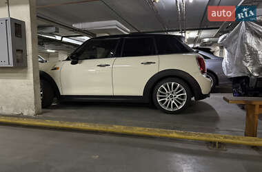 Хэтчбек MINI Cooper 2015 в 