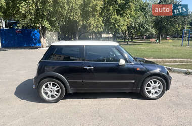 Хэтчбек MINI Cooper 2006 в 