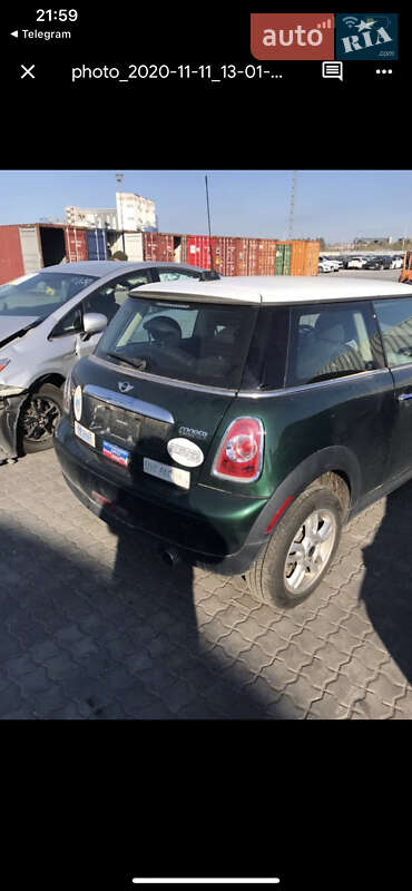 Хэтчбек MINI Cooper 2013 в Ужгороде