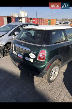 Хэтчбек MINI Cooper 2013 в 
