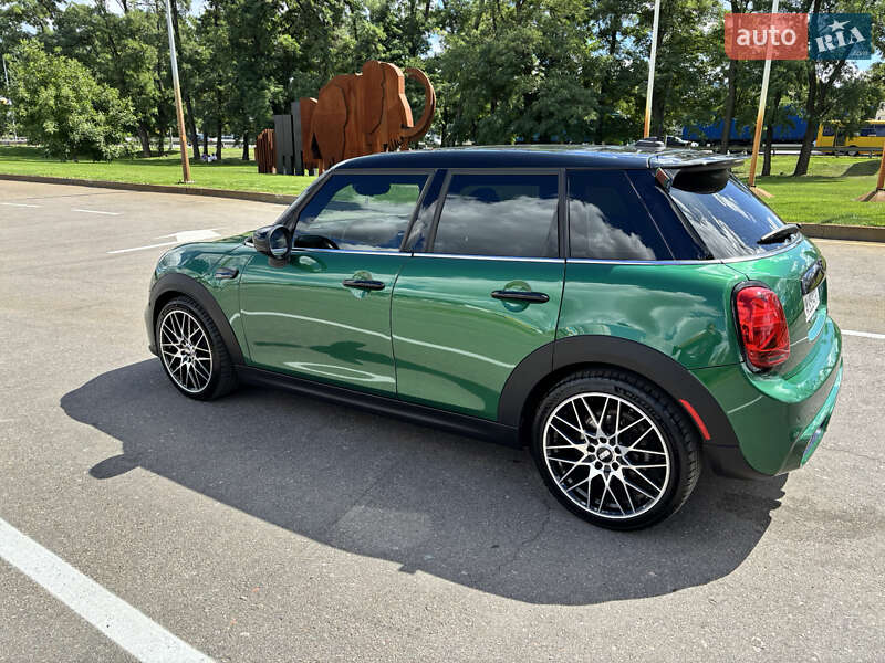 Хэтчбек MINI Cooper 2020 в Киеве фото 5 Хэтчбек MINI Cooper 2020 в Киеве
