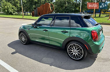 Хэтчбек MINI Cooper 2020 в 