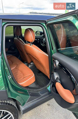 Хэтчбек MINI Cooper 2020 в 
