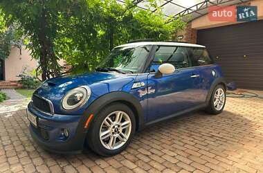 Хэтчбек MINI Cooper 2013 в 