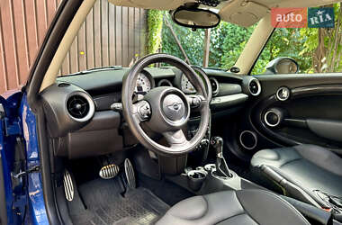 Хэтчбек MINI Cooper 2013 в 