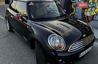 Хэтчбек MINI Cooper 2007 в 
