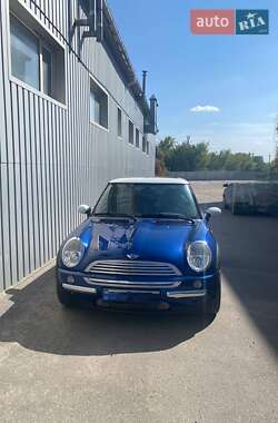 Хэтчбек MINI Cooper 2003 в Черновцах