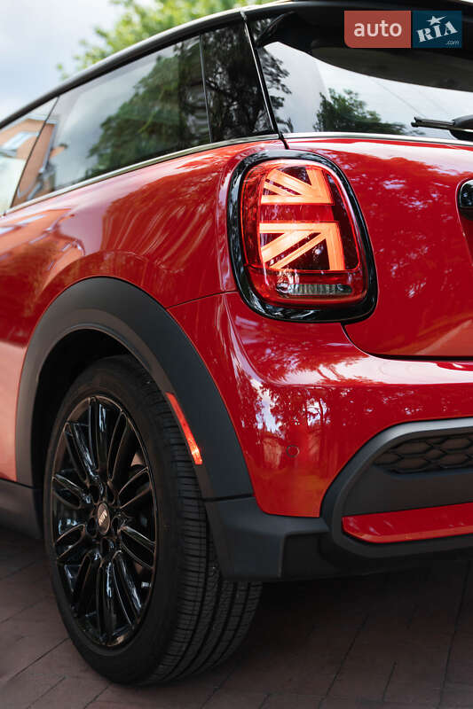 Хэтчбек MINI Cooper 2023 в Кременчуге