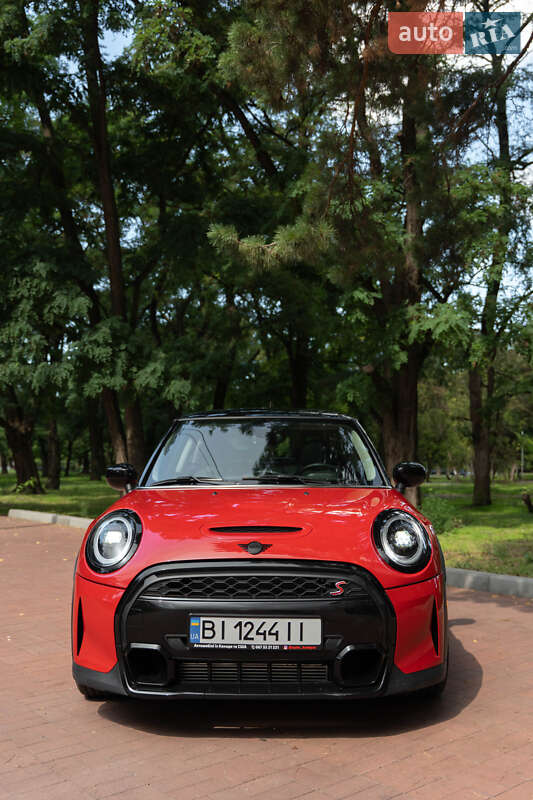 Хэтчбек MINI Cooper 2023 в Кременчуге