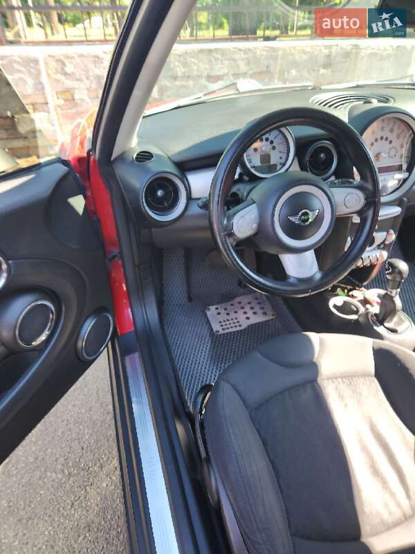 Хэтчбек MINI Cooper 2010 в Киеве