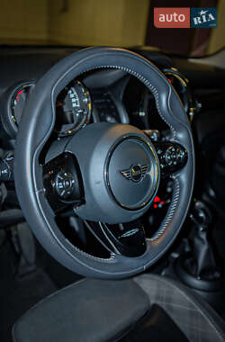 Хэтчбек MINI Cooper 2017 в 