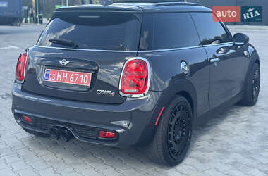 Хэтчбек MINI Cooper 2016 в 