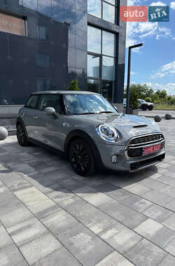 Хэтчбек MINI Cooper 2017 в 
