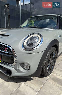 Хэтчбек MINI Cooper 2017 в 
