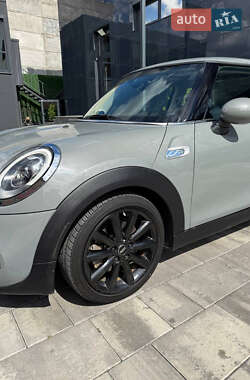 Хэтчбек MINI Cooper 2017 в 