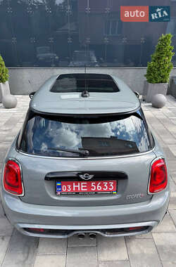 Хэтчбек MINI Cooper 2017 в 