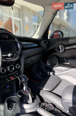 Хэтчбек MINI Cooper 2017 в 